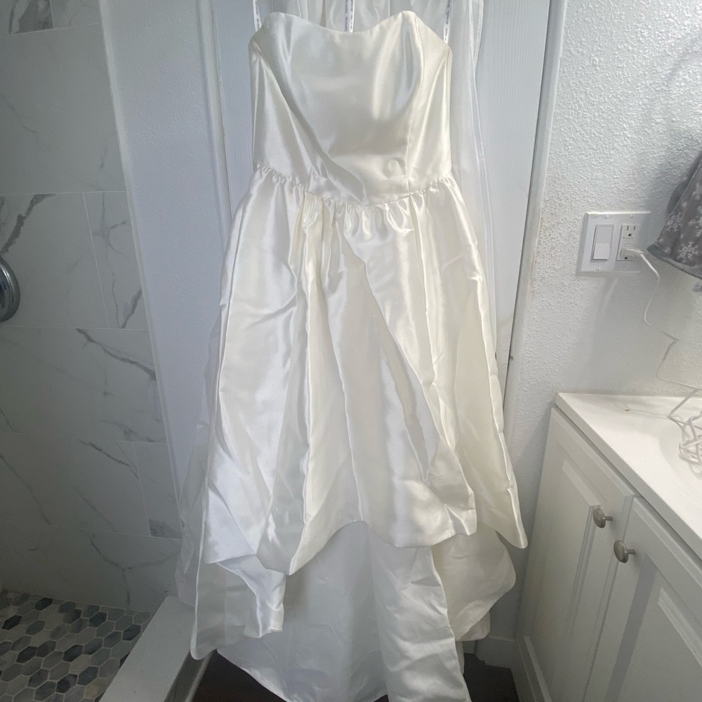 David Bridal’s white wedding dress size 10 - Picture 1 of 7